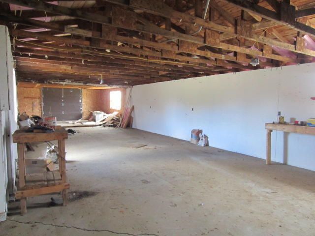 29 Sawmil Lane, Island Falls, ME 04747